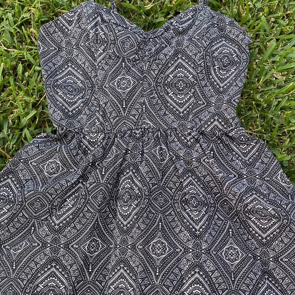 Grey Patterned Mini Dress - Picture 3 of 4